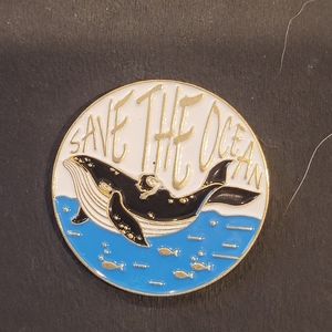 🆕️5/$28 Save the Ocean Whale Pin